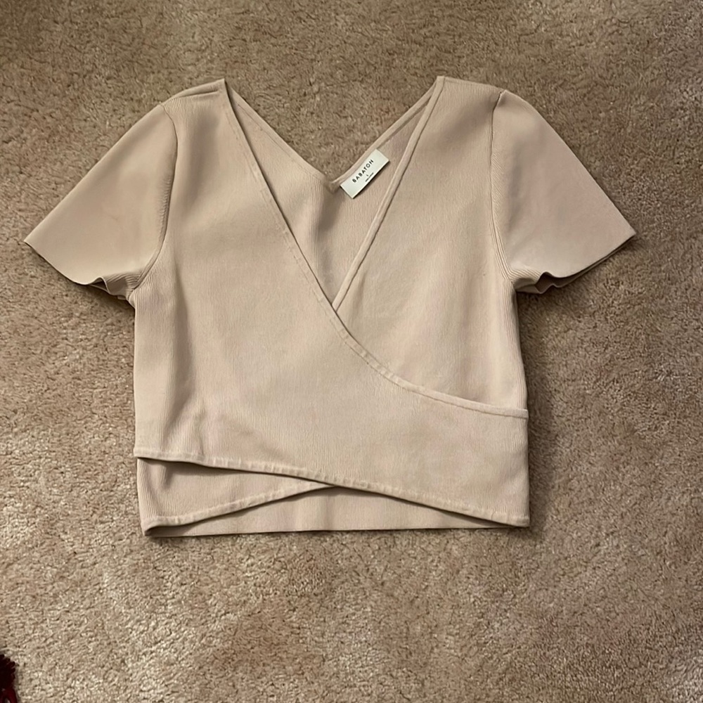 Aritizia Sculpt Criss Cross top
